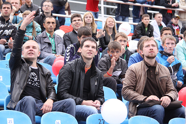 Тысяча ярославцев посмотрела матч Бельгия – Россия на стадионе «Шинник»